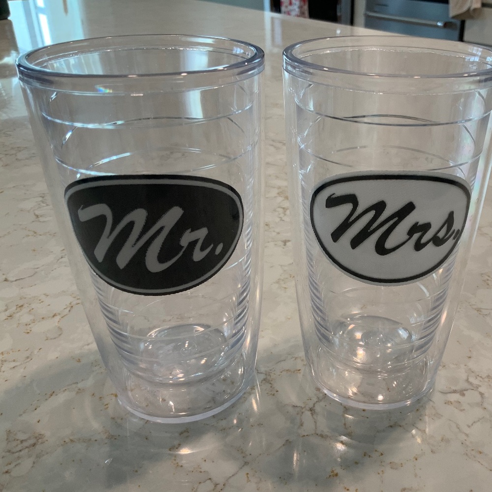 ‘Mr. And Mrs.’ 16 oz. Tervis Tumbler Set New